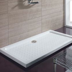 El baño con plato de ducha: seguridad, productos  y autonomía para el usuario