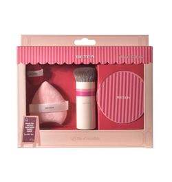 Beter Gift Set Kabuki Brush, 2 Powder Applicators and Mirror 'Le Trio d’Essentiels Plaisirs Collection'