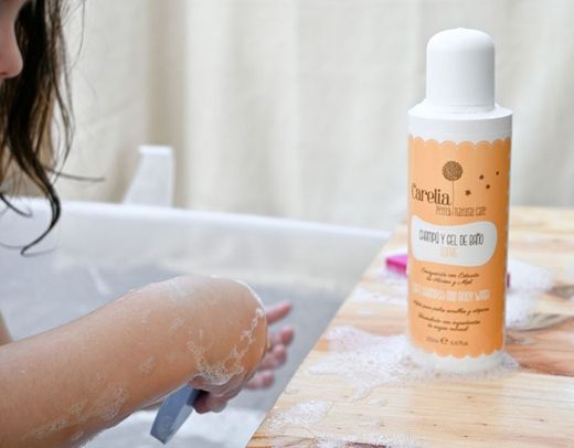 Carelia Shampoo e Gel de Banho Suave 200 ml
