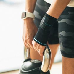 Compex Activ' Wrist+ Compressive Support Wristband