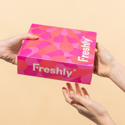 Freshly Cofre Esenciales Hidratantes Con Sérum Vitamina C Vitamin C & Hydration Essentials