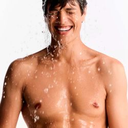 Nuxe Men [Boost]³ Gel de Banho Multiusos para Rosto, Barba, Corpo e Cabelo 200 ml