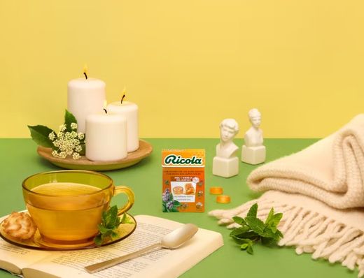 Doces de mel e ervas Ricola