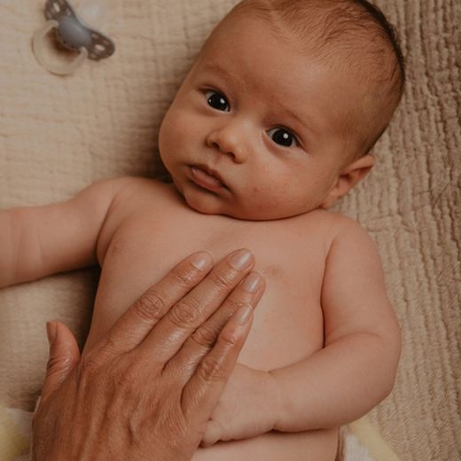 Óleo de Massagem Hidratante para Bebês Suavinex 100 ml