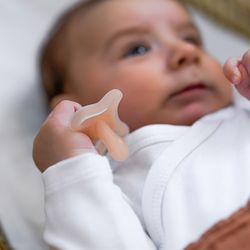 Suavinex Start Set Zero.Zero Mamadeira + Chupeta