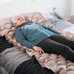 Matelas anti-escarres Totalcare avec moteur alternatif