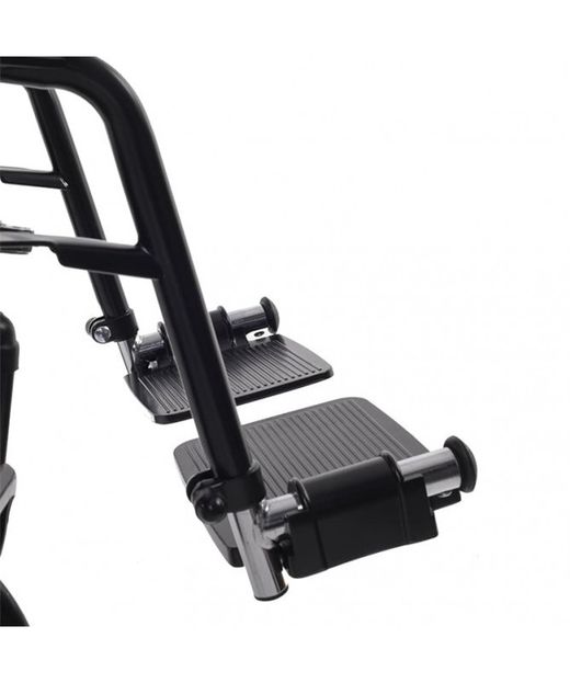 Cadeira de rodas dobrável de aço autopropulsada TotalCare PC-21