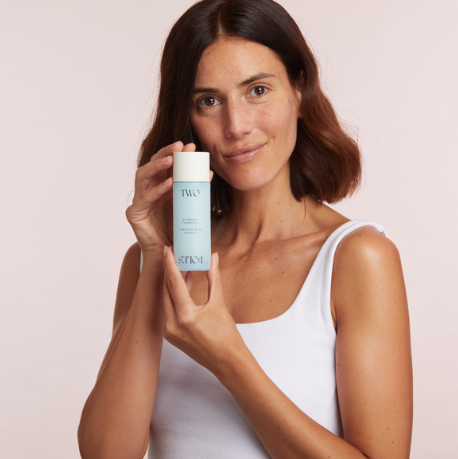 Essence de lait lumineuse Two Poles 80 ml